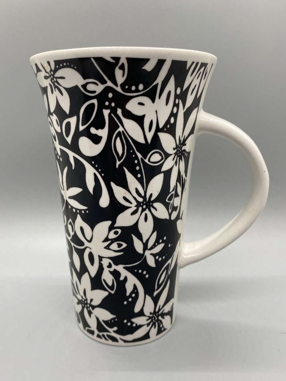 Housewares International Black White Floral Tall Coffee Mug Cup 6.5"